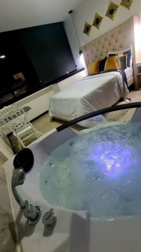 Ecusuites Jacuzzi Bellini Hidromasaje Privado